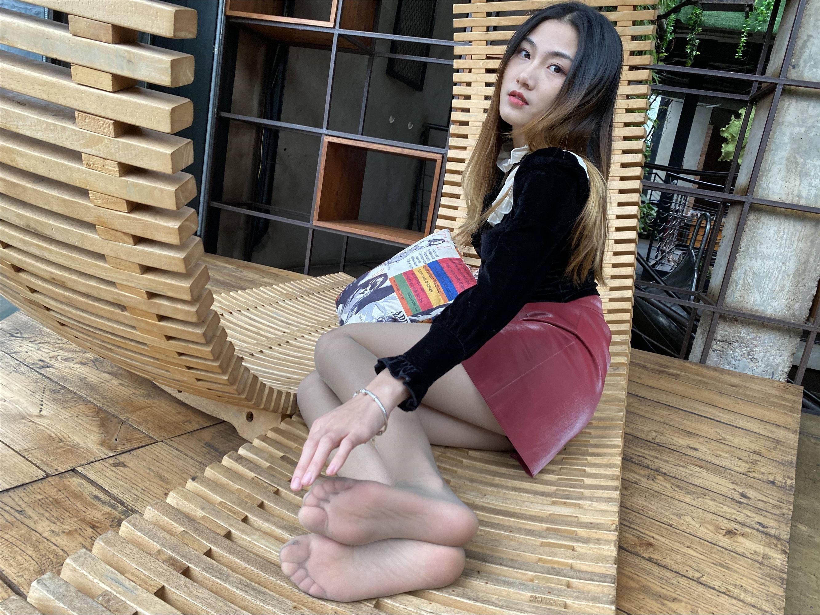 MussGirl慕丝女郎  NO.160 红色皮裙肉丝